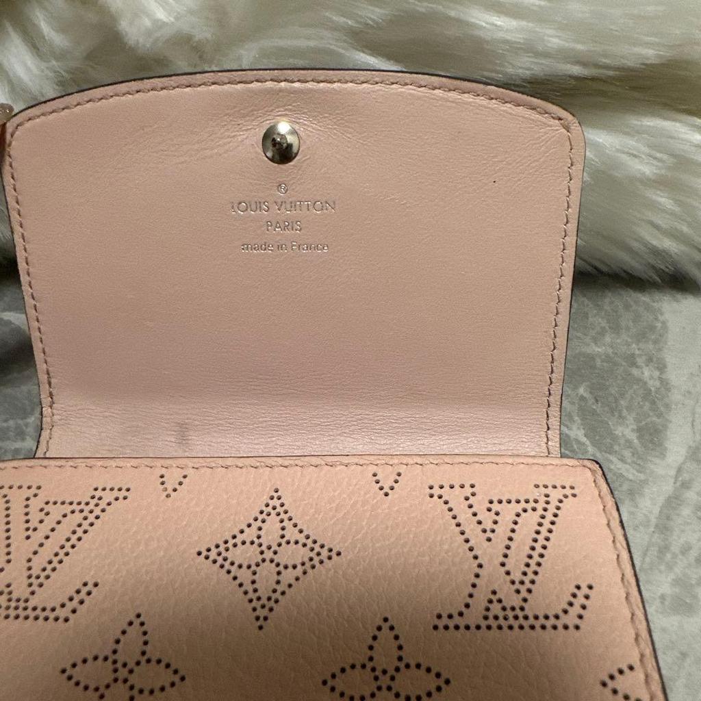 Used LOUIS VUITTON wallet
