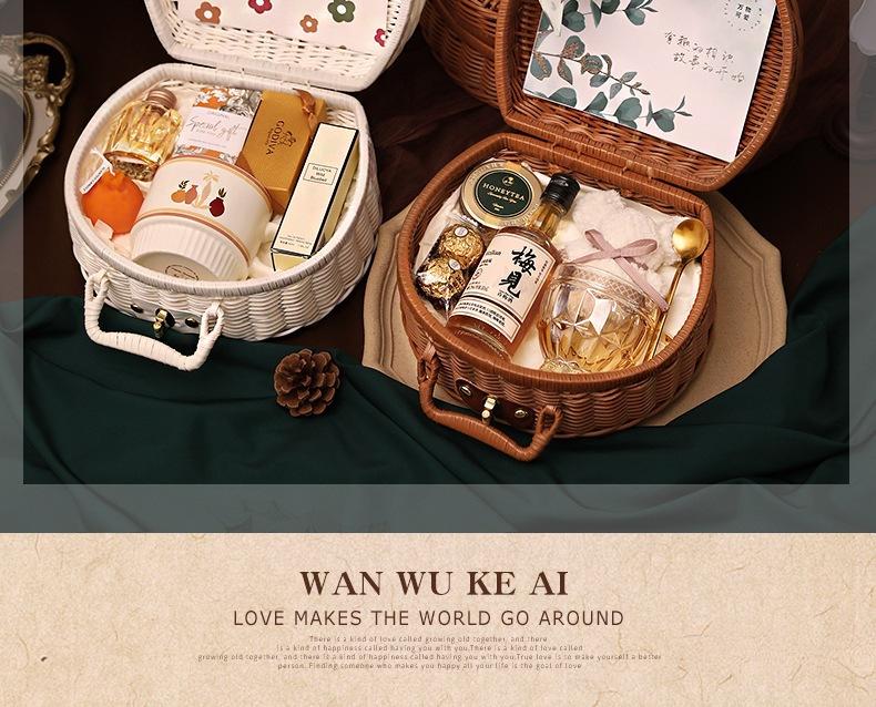 Bridal Party Souvenir: Heytea Cup for Bridesmaids and Groomsmen