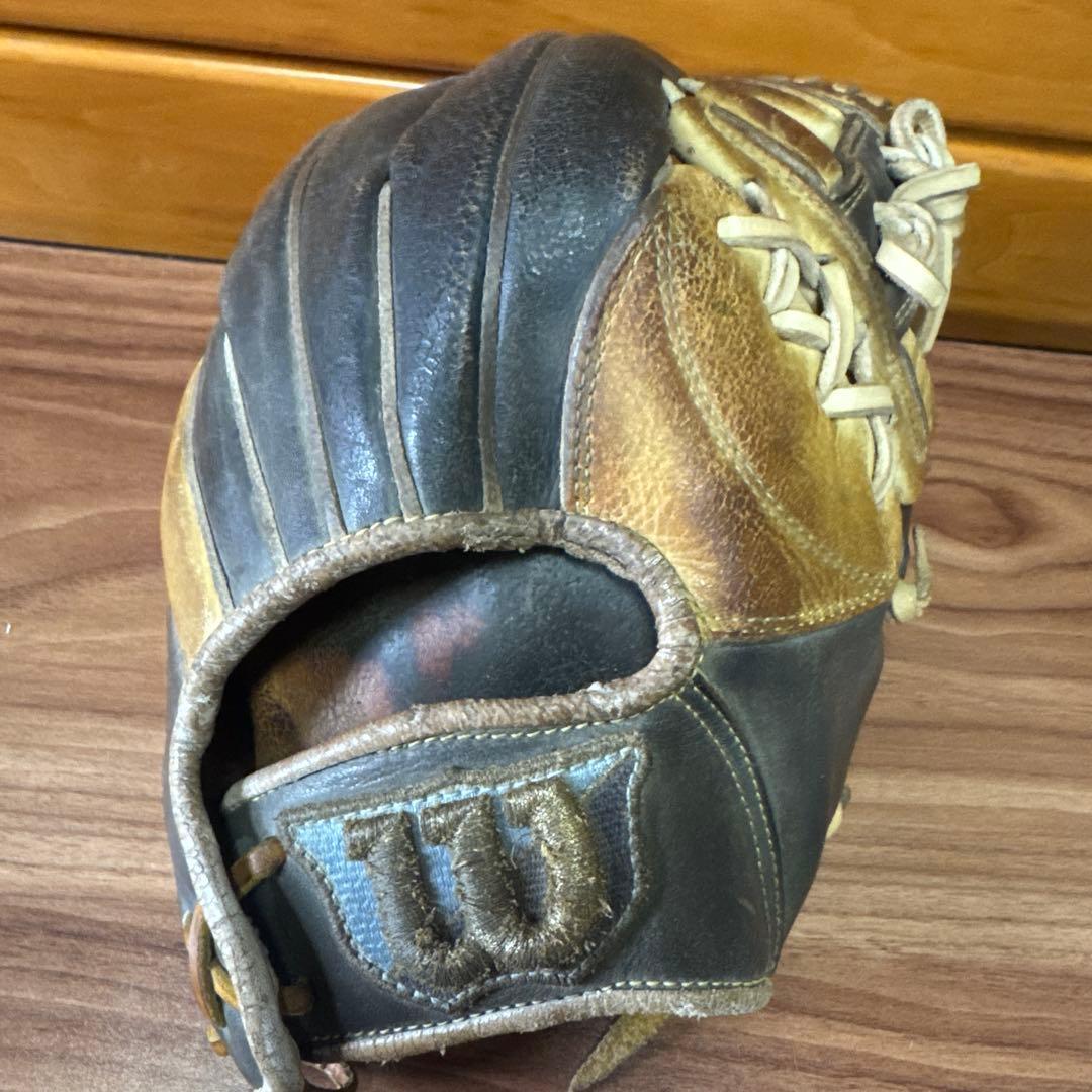 Used Wilson Softball Hardball Gloves for Infield