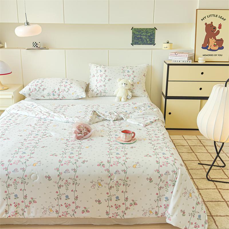 Garden Florals Pattern Quilt Summer Air Conditioning Thin Comforter Cute Rabbit Printed Soft Quilted Quilt for Kids Boys Girls