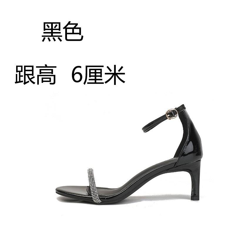 Silberne High Heels mit Frühling und Sommer neuem Feenstil Temperament vielseitig Lack Strass Stiletto Sandalen Damen