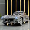 Model Samochodu Sportowego BENZ 300SL w Skali 1/24, Pokryty Stopem, z Realistycznymi Efektami Dźwiękowymi, Zabawki Kolekcjonerskie dla Dzieci i Dorosłych