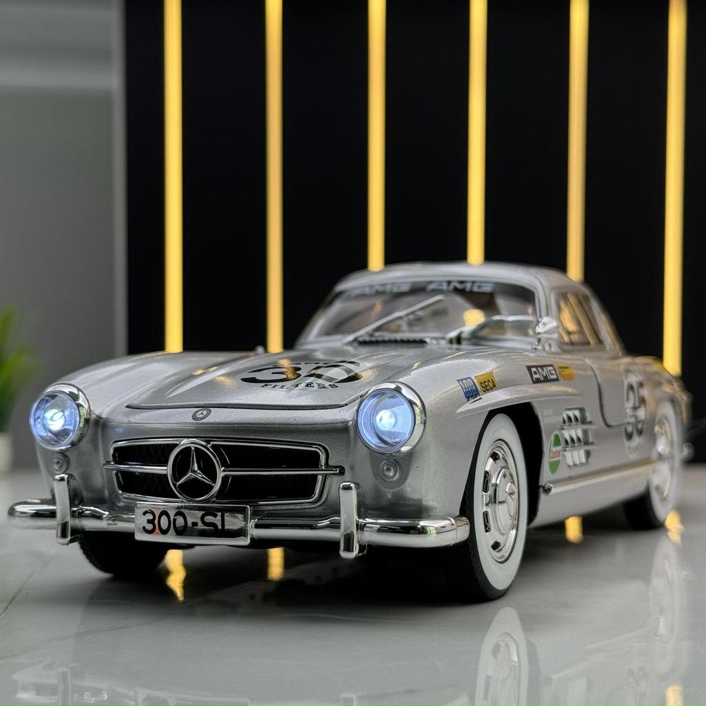 1/24 Aspect Ratio Alloy Coated BENZ 300SL Sports Car Model with Realistic Sound Effects, Children's and Adult Collectible Toys