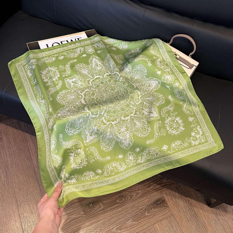 New 71 * 71cm Korean version small square scarf women's silk scarf spring and summer thin sunscreen scarf neck protection tied bag headband scarf