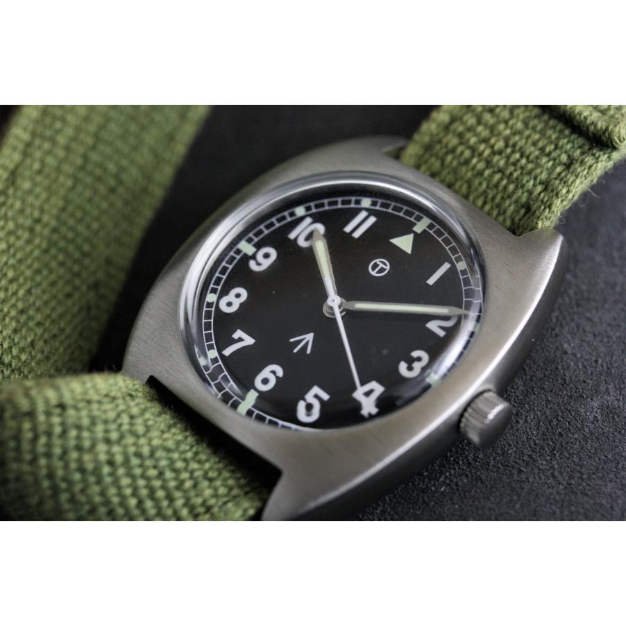 Used Reprint of the British Air Force Military Watch from the 70's! M.R.M.W. Royal Army Watch W-10 Vintage Quartz Watch Broad Arrow Homage