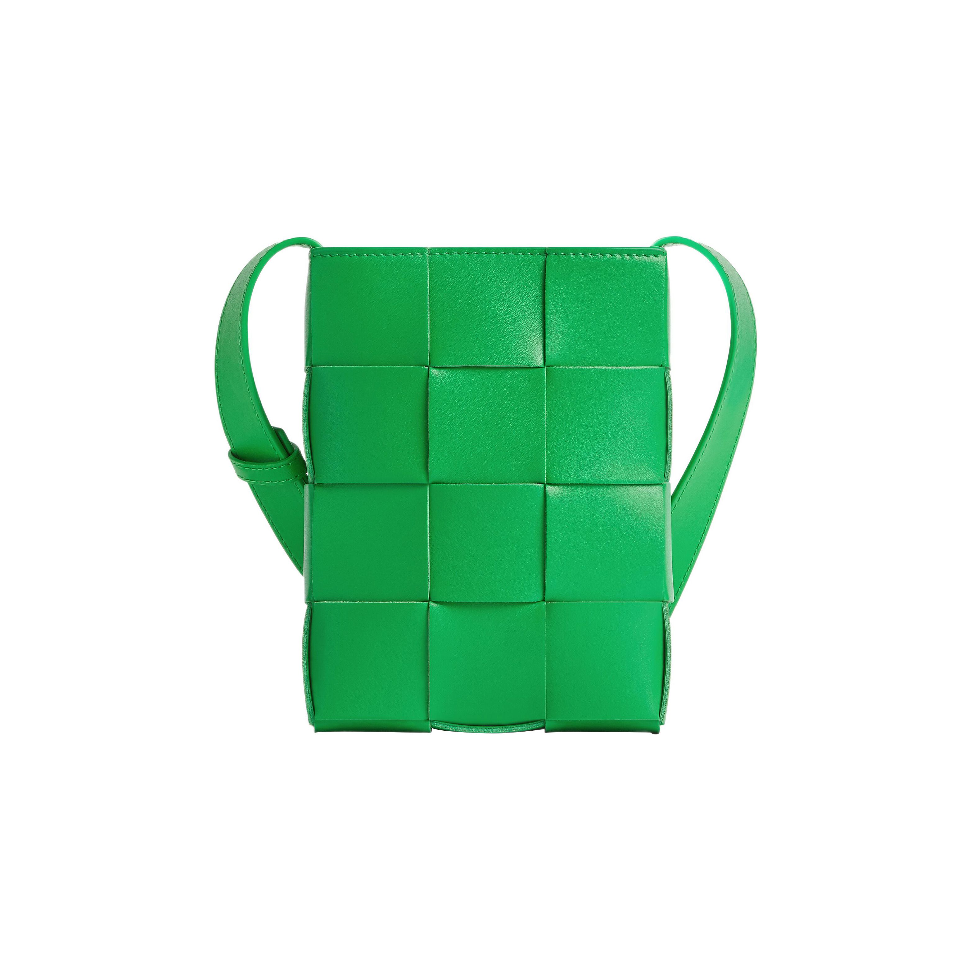 

Bottega Veneta Silver Finish Magnetic Buckle Calfskin Shoulder Crossbody Phone Bag Men bags Green 729298VBWD33724 Basic Set (Bag+Dust Bag)
