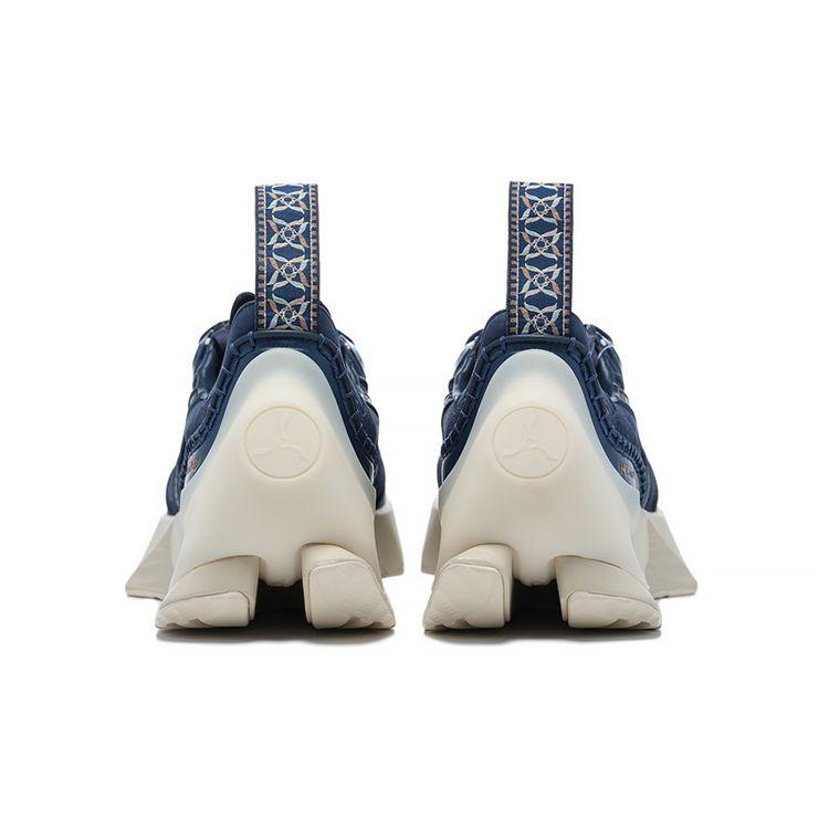 Li-Ning 1990 Retro Sports Thick Sole Non-Slip Wear-Resistant Low-Top Casual Shoes Men Sneaker Dark-Indigo ALFS205-2