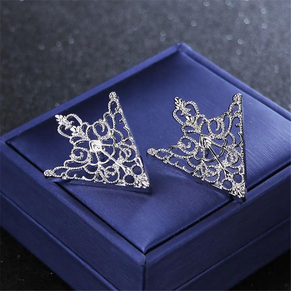 

Vintage Fashion Triangle Shirt Collar Pin for Men Women Metal Hollowed Out Crown Collar Brooch Corner Emblem Jewelry Accessories