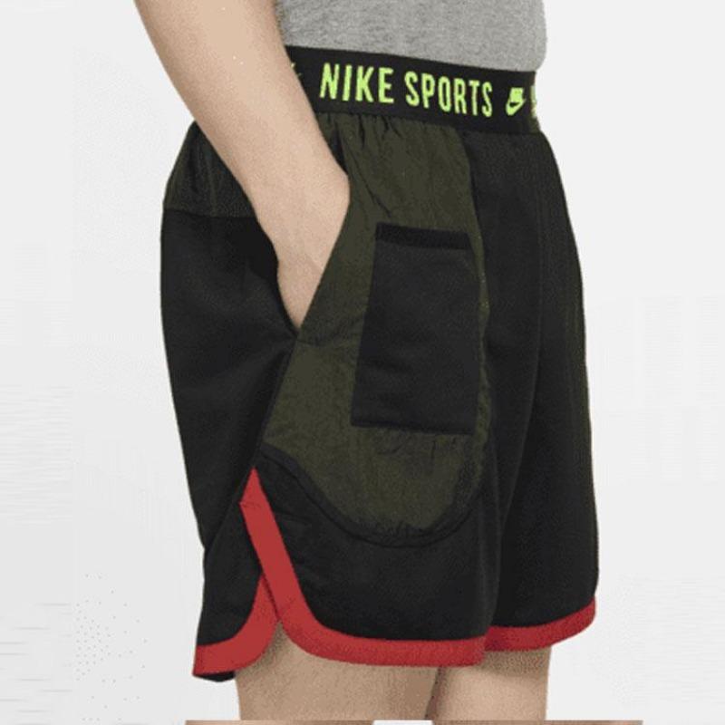 Nike Atmungsaktive Casual Sportshorts mit Farbblock und Logo Herren Unterteile Schwarz BV3250-010