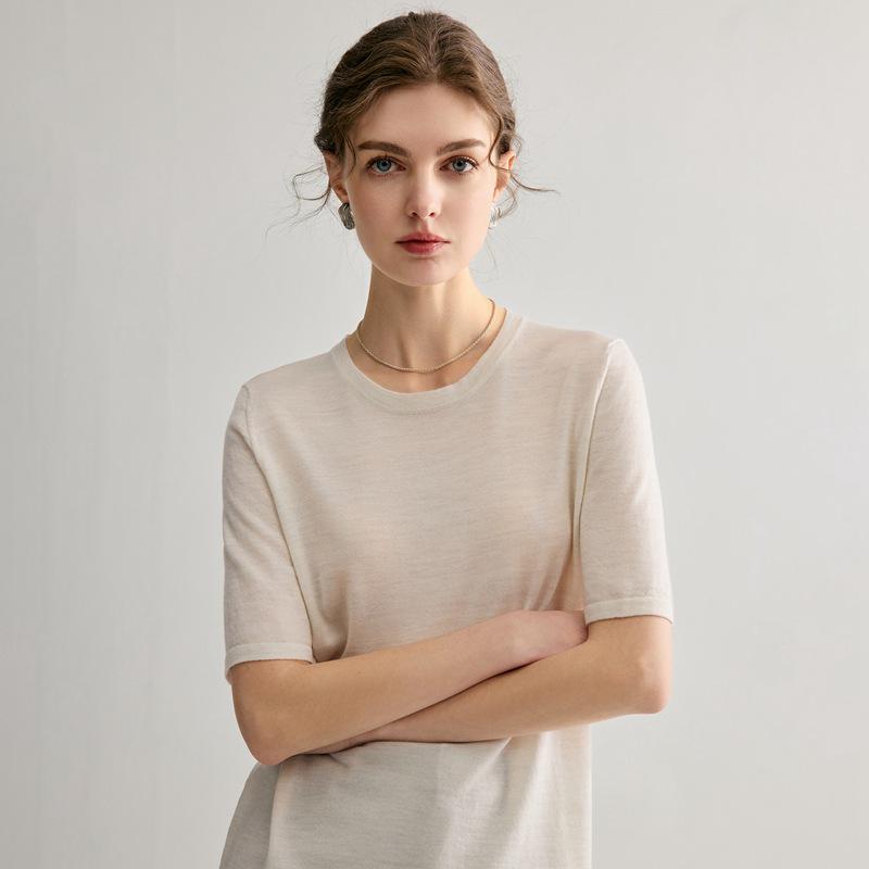 Yangzi 100% Wool Women's Slimming Short Sleeve Knit Shirt - Spring/Summer Round Neck Fashion.