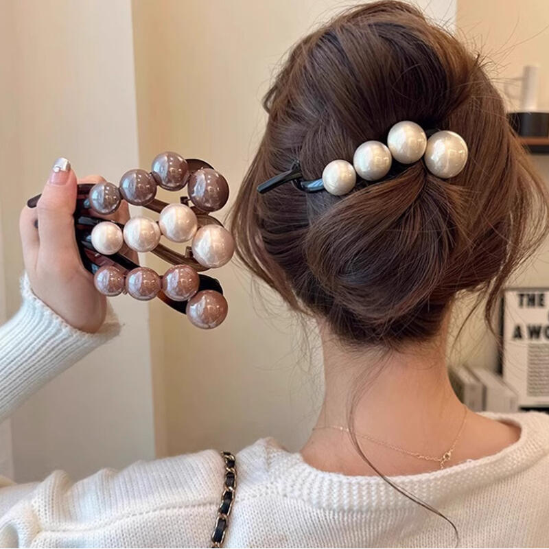 

Spherion Large Pearl Twist Hair Pin brown