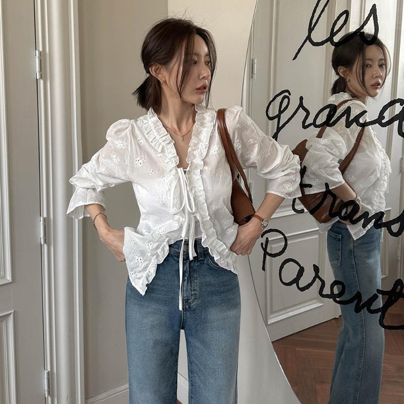 Fashion New Ruffled V-neck White Lace Shirt Women Long Sleeve Tops Lace-up Elegant White Blouse Women Vintage Hollow Solid Slim Fit Female Shirt 26238