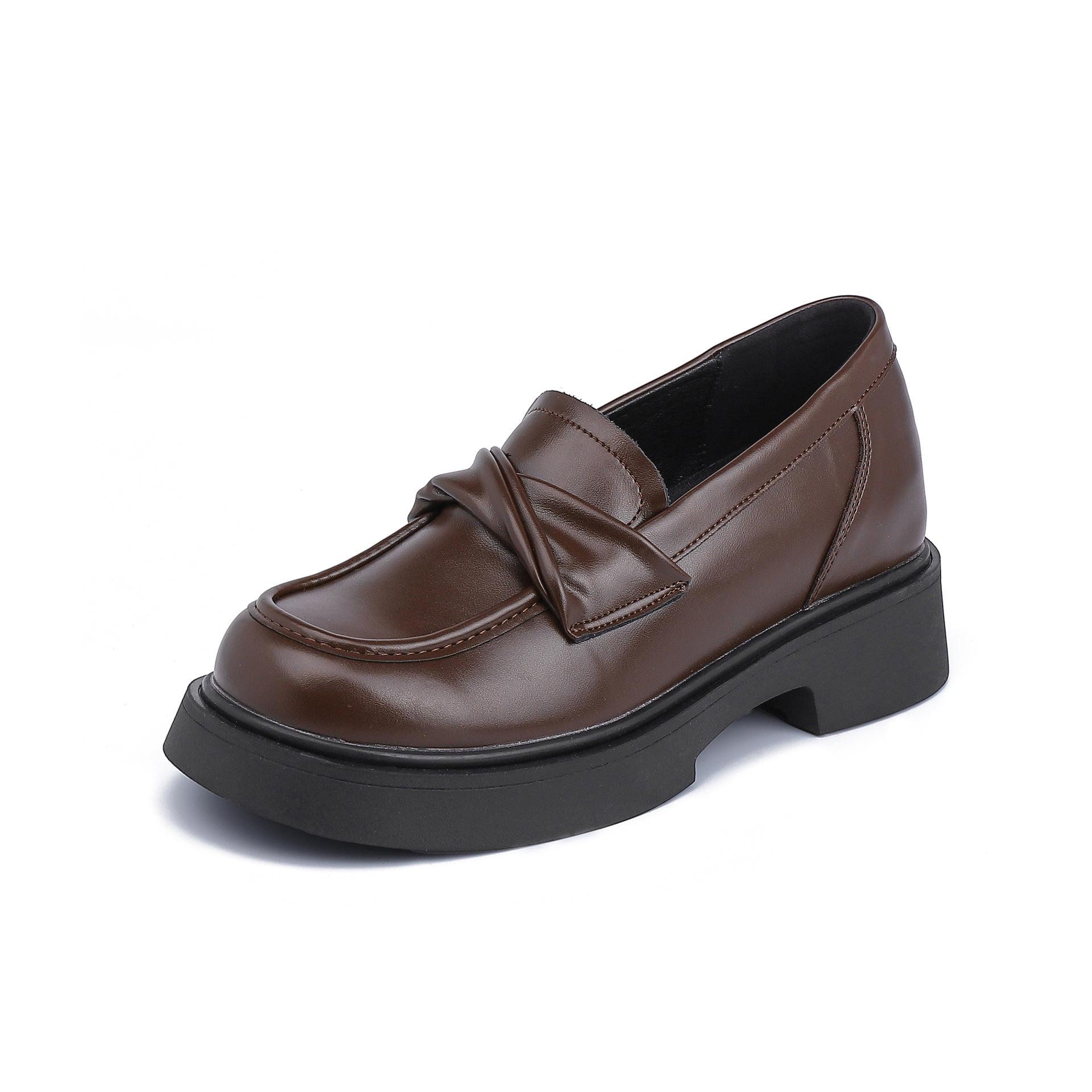 

Grape mother spring new 2025 platform small leather shoes women s small inner height increase retro loafers French retro 32