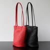 Handwoven Full-Grain Vegetable-Tanned Leather Bucket Bag Minimalist Chic Crossbody Tote Daily Wear