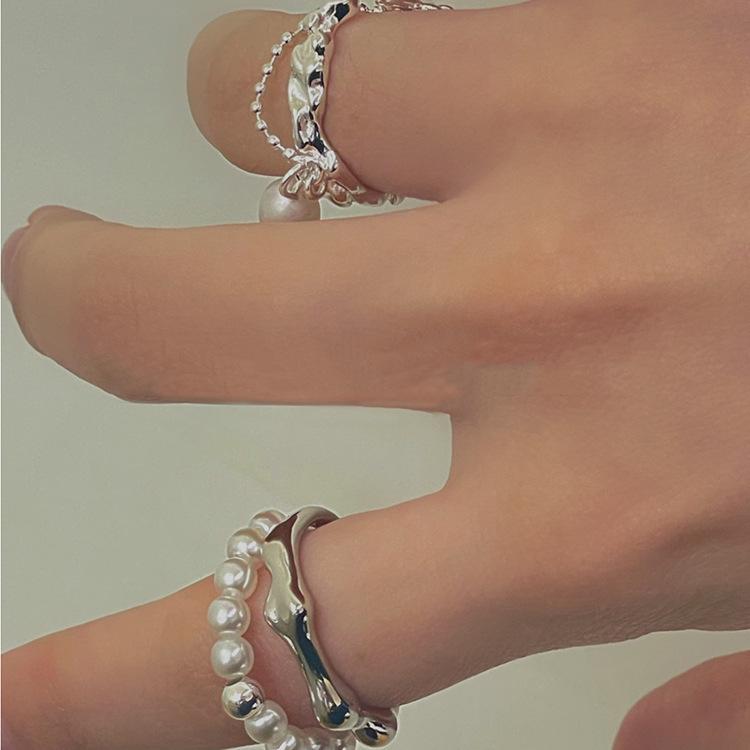Lightweight Copper Fashionable Ring With Sophisticated Pearl Accents And Geometric Style