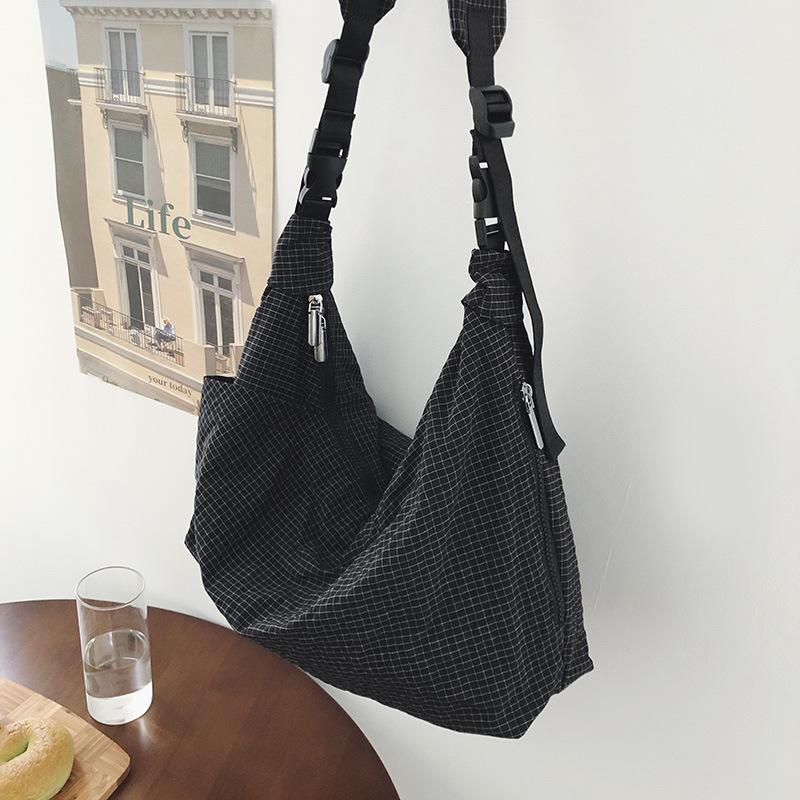 

Large-capacity casual messenger bag women s new shoulder tote bag college student class commuter bag чёрный