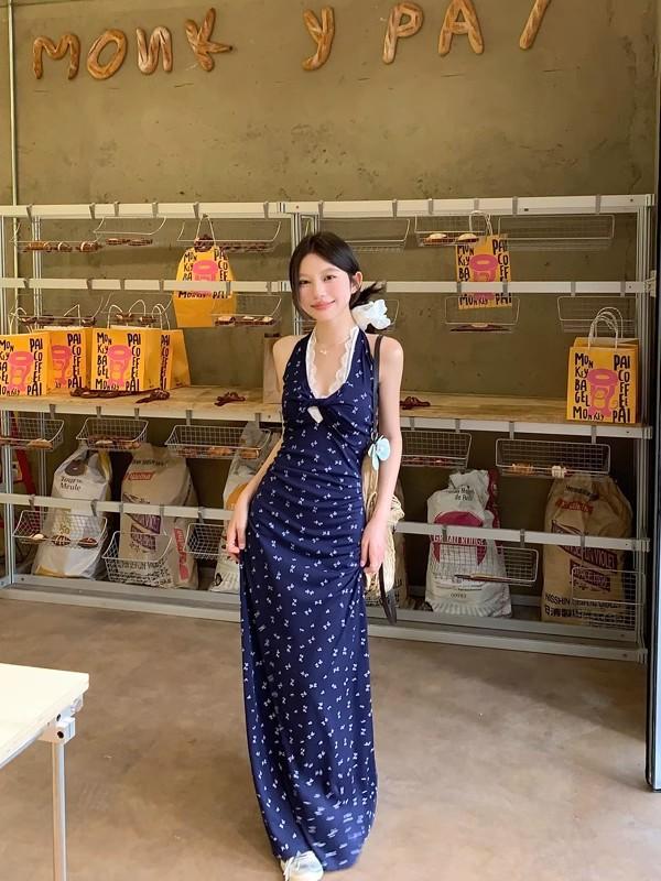 Sweet Spice Girl Lace Splicing Kink Design Sense Neck Suspender Dress Summer New Floral Long Dress Women S