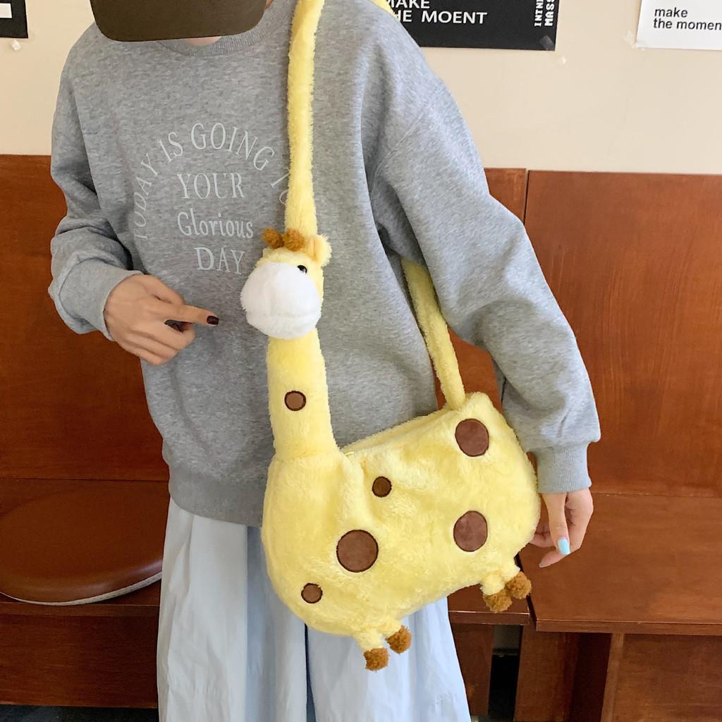 Giraffe Plush Bag For Girls Soft Fur Shoulder Purse With Zipper Closure For Daily Use