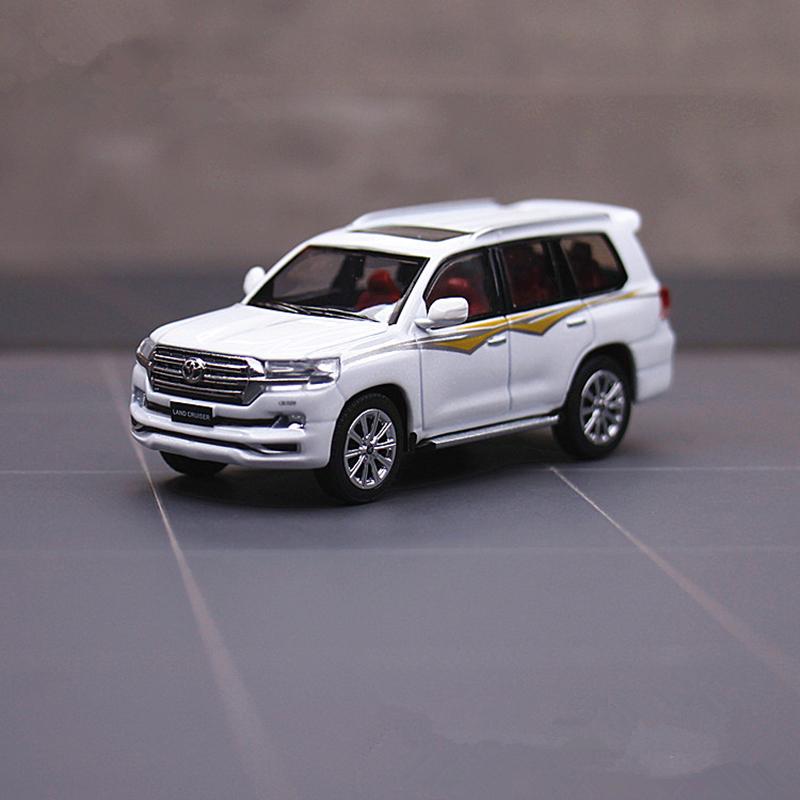 1/64 Toyotas Land Cruiser LC200 2016 SUV Alloy Car Model Diecast Metal Off-road Vehicles Car Model Miniature Scale Kids Toy Gift