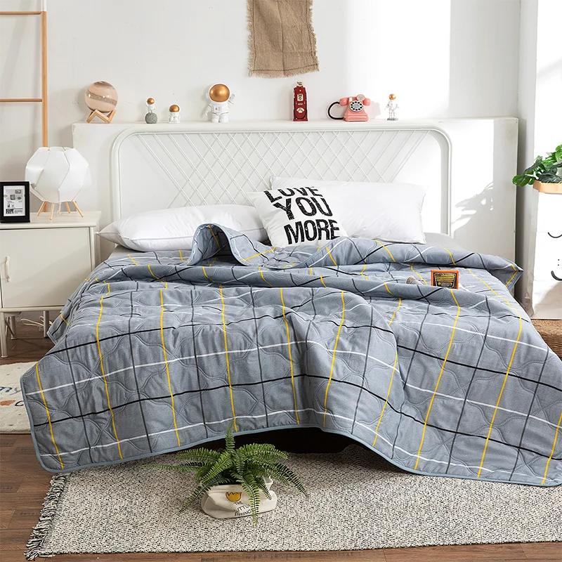 Factory Price Silk Blanket Silky Cooling Thin Quilt Summer Blanket Can  Machine-wash Single/Queen/King Size
