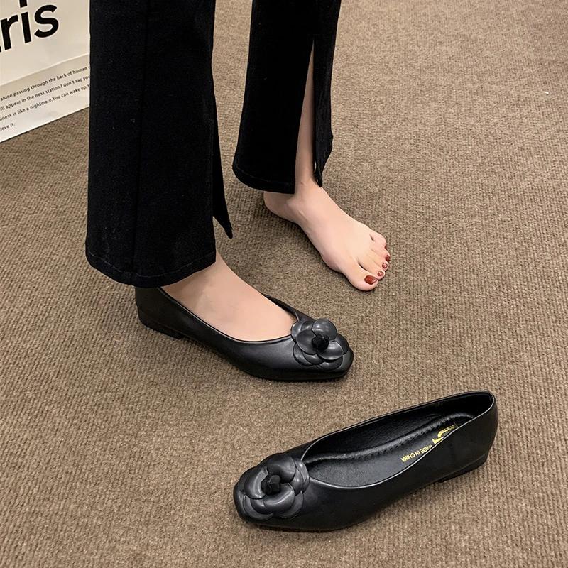 Fashion 2024 New Solid Color Hot Selling Square Toe Camellia Flat Shoes Women's Comfortable Soft Sole Shallow Mouth Casual Loafers