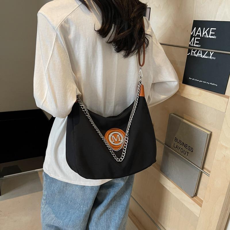 Freizeit Pendeln Großraum Stofftasche Damen neue vielseitige Umhängetasche Kontrastfarbe Ein-Schulter Knödeltasche