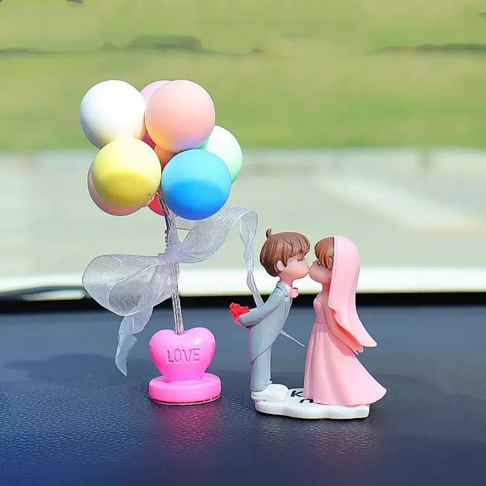 Cartoon Koppels Auto Ornament Model Bruidspaar Figuur Auto Middenconsole Ballon Decoratie Auto Interieur Dashboard Cadeaus