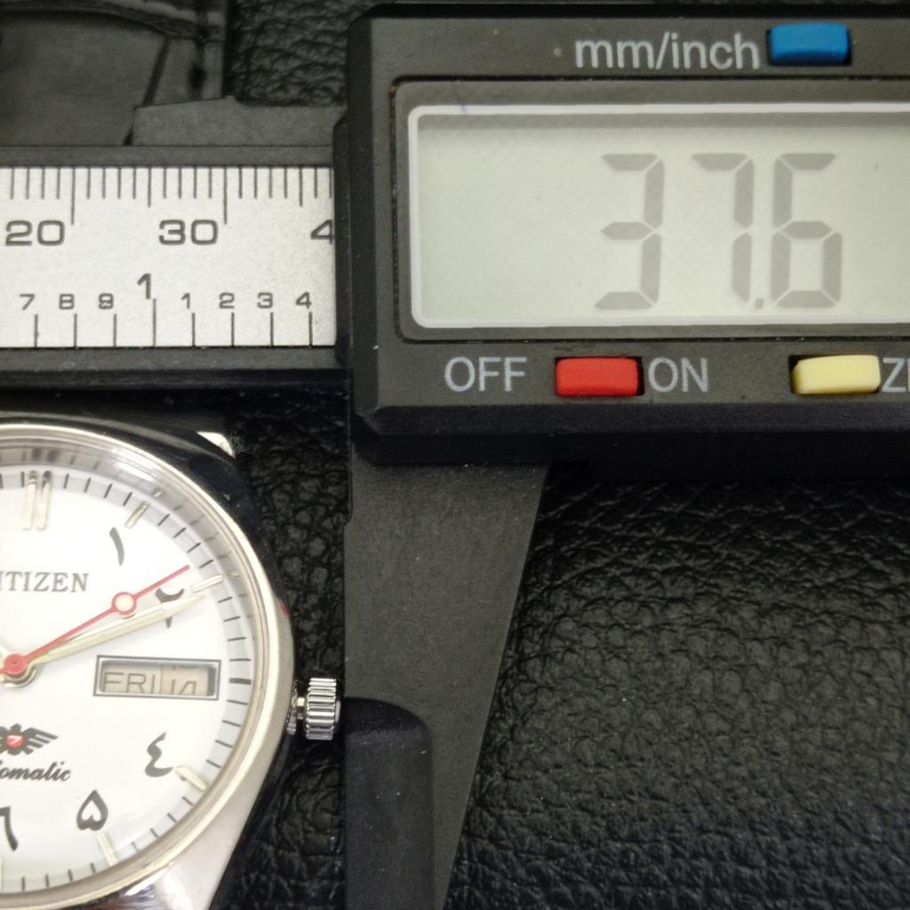 USED VINTAGE CITIZEN AUTOMATIC 8200 JAPAN MENS ARABIC WHITE DIAL WATCH a434812-2 R123-a434812