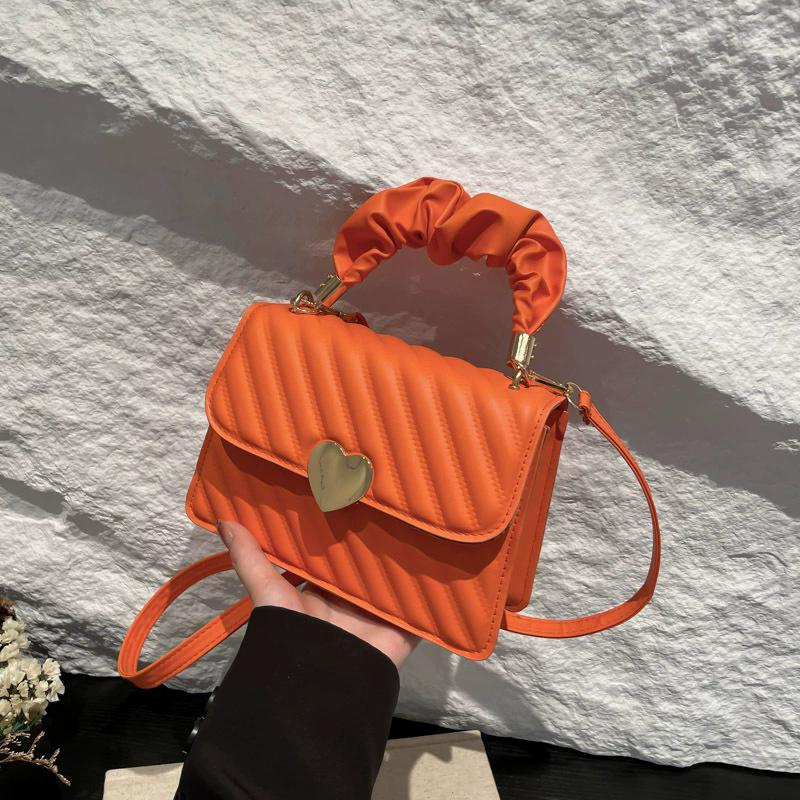Borsa a Spalla Quadrata da Donna con Decorazione a Cuore, Chiusura a Bottone a Pressione, Borsa a Tracolla Casual per il Pendolarismo Quotidiano e Outfit Estivi