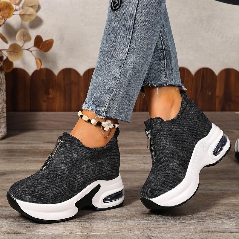 

Мода 2025 Весна Новая Модная Тенденция Низкие Повседневные Спортивные Туфли на Толстой Подошве для Женщин Замшевые На молнии Спереди Удобные Массивные Кроссовки 35 чёрный