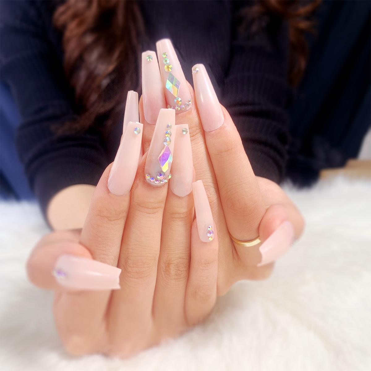 

Diamond Rhombus Long Nude T-Shirt with Wearable False Nail Stickers