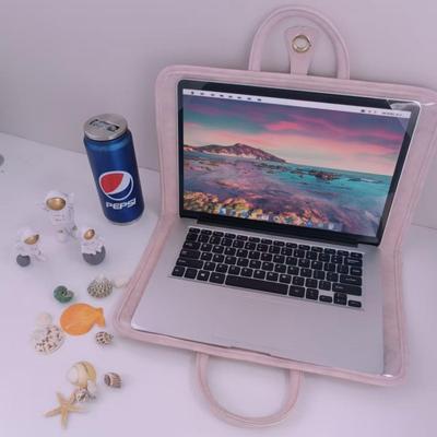 Růžové ochranné pouzdro na notebook a kabelka pro dívky