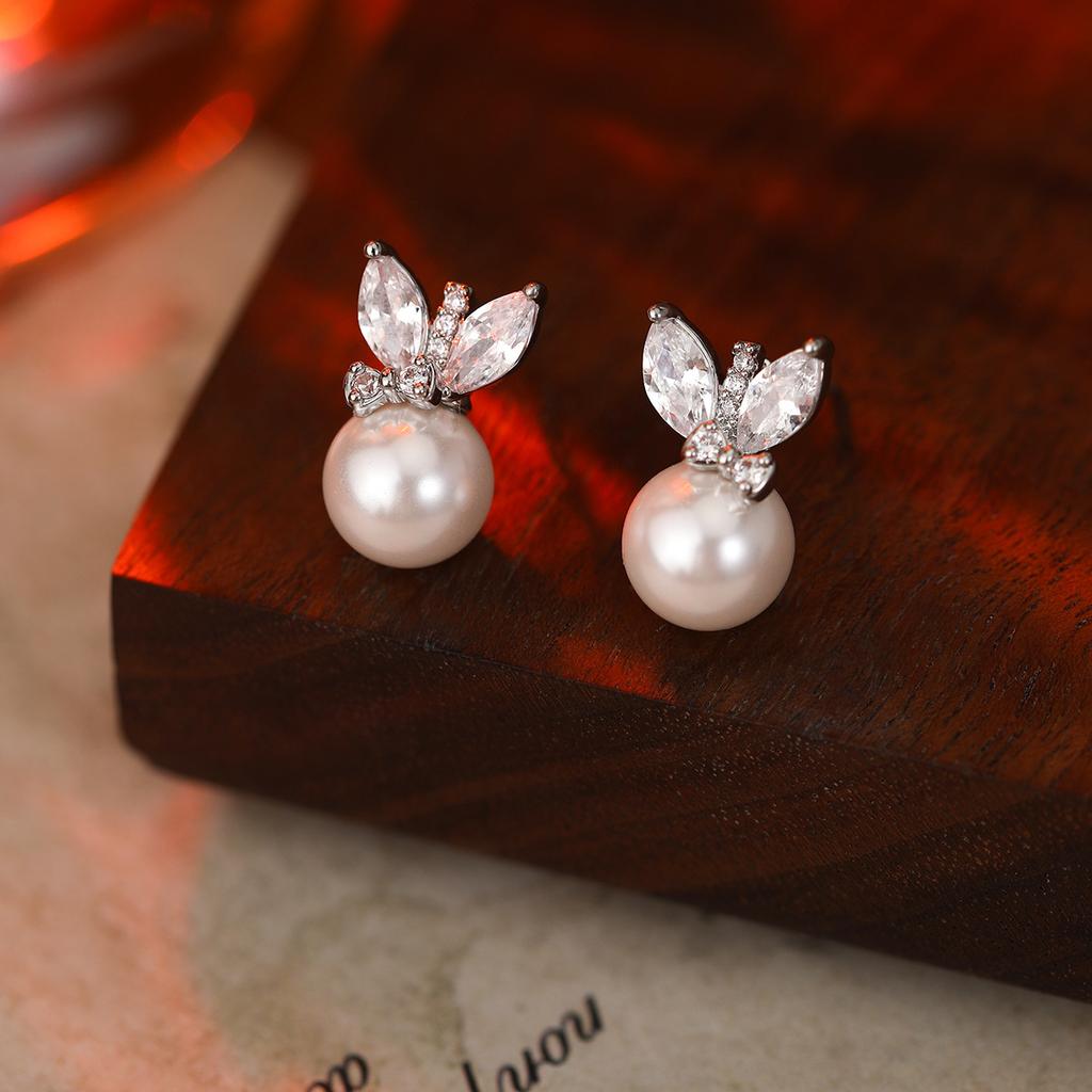 Premium Pearl Stud Earrings S925 Silver Needle Elegant Exquisite Earrings Retro Temperament Versatile Earrings