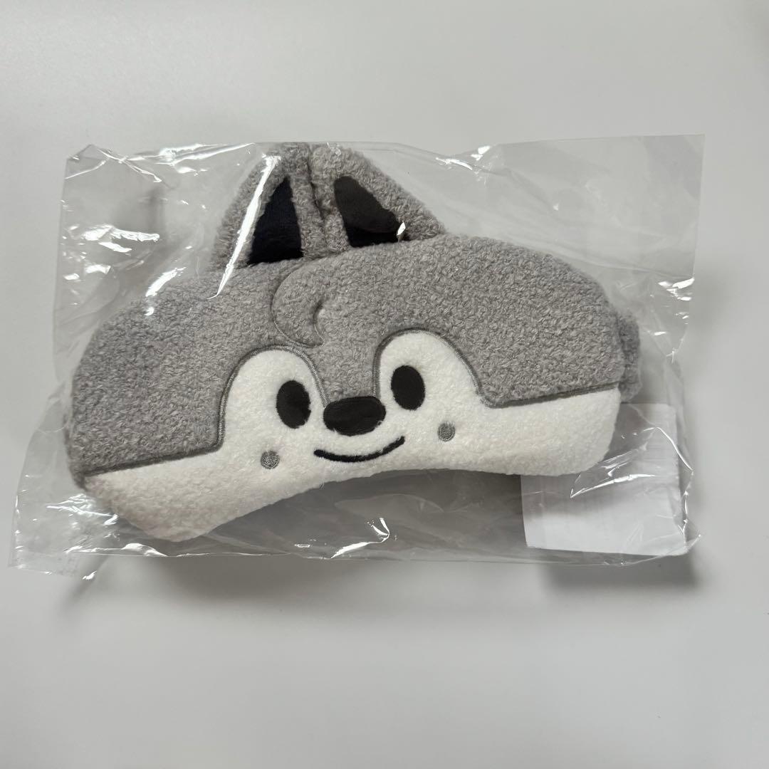 

[USED] StrayKids Celebrate Pop-Up Eye Mask Wolfchan