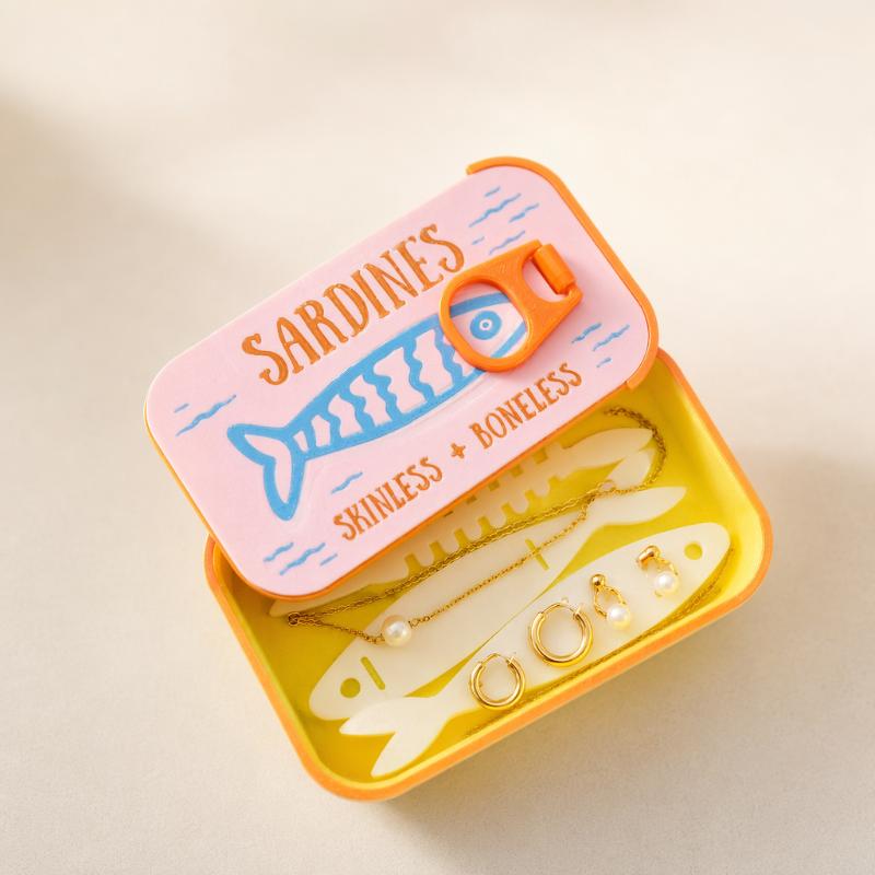 Sardine Print Mini Tin Storage Box Portable Multifunctional Container for Jewelry Pills Earbuds Coins Daily Life Use