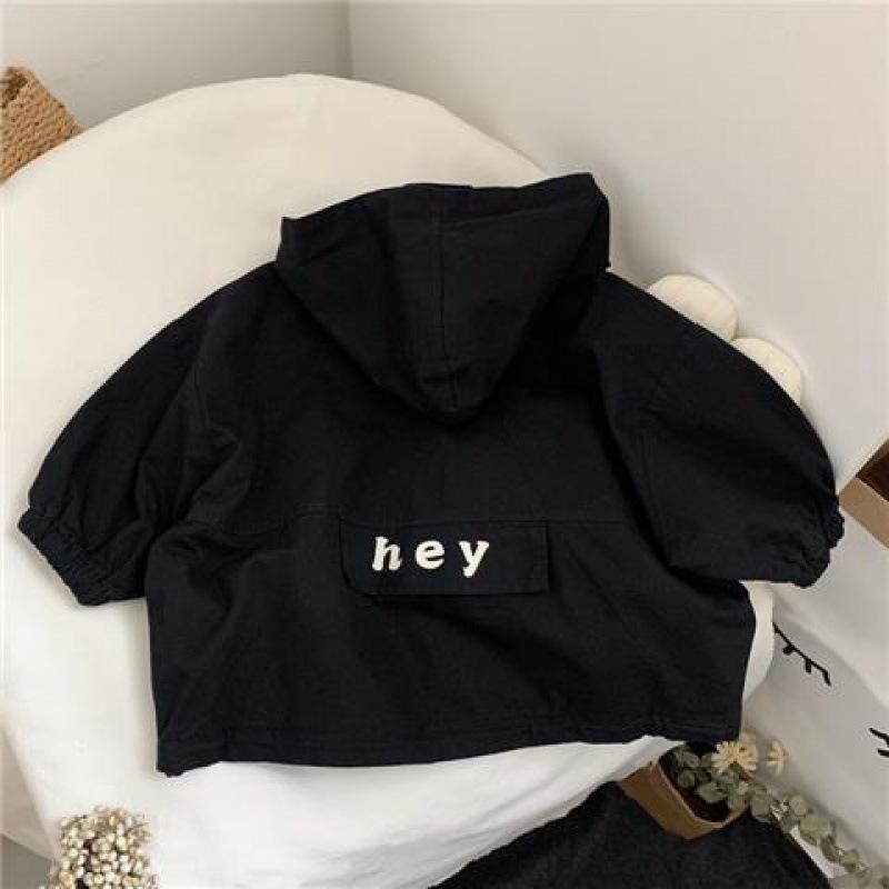 Children's Letter Hooded Windbreaker for Boys and Girls Handsome Coat for Spring Autumn Wear