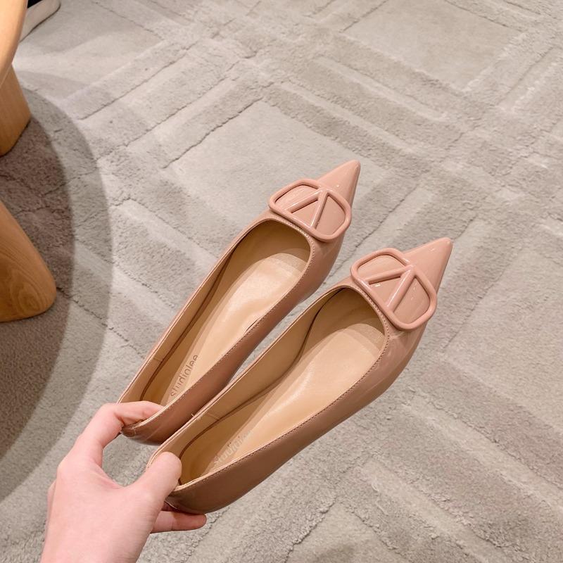 Sheepskin~ A glance of heart temperament pointed boots celebrity style V buckle commuter shoes women's flats
