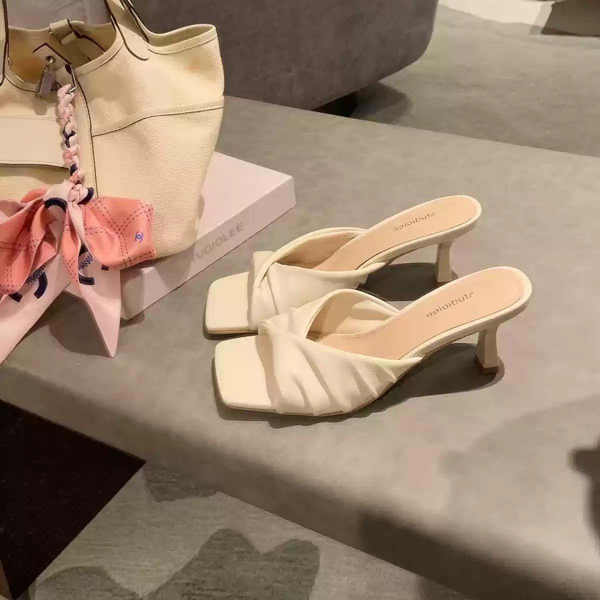 

~ Supermodel ratio! 7cm square head fold with half slippers for women 40