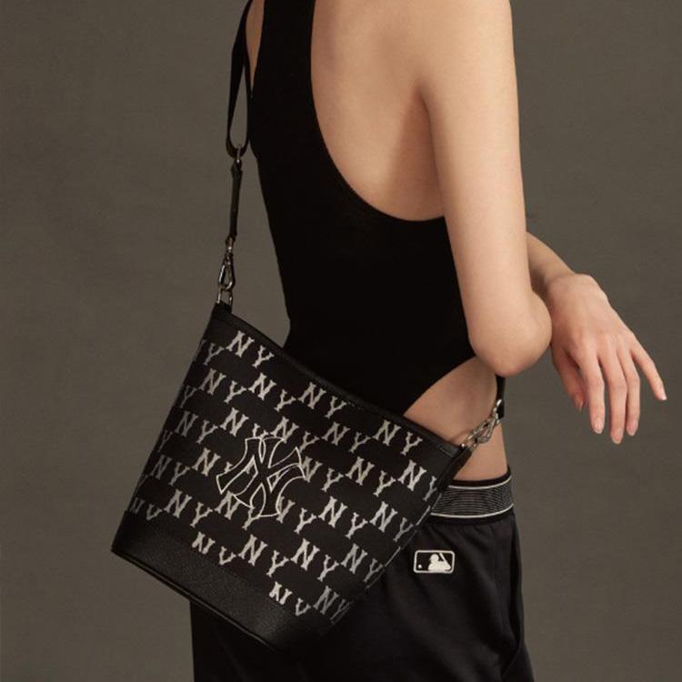 MLB New York Yankees Large Logo Print Vintage Floral Adjustable Strap Casual Bucket Bag Women Shoulder Bag Black 3ABML023N-50BKS