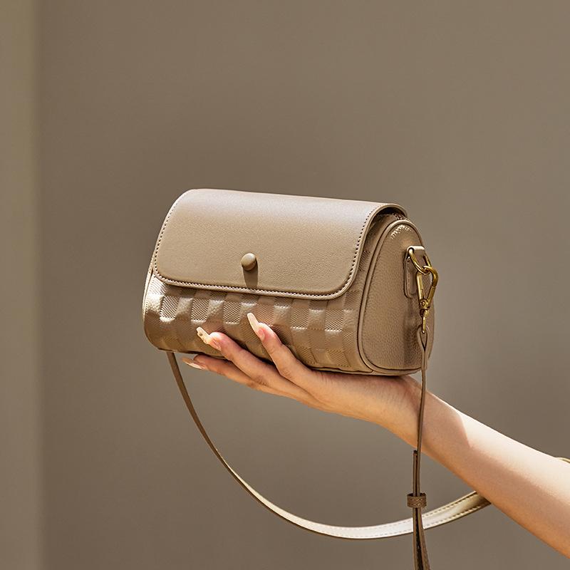 Mrs. Qiao Bag Women's 2025 New Autumn Winter Crossbody Bag Women's Bag High-end Feel Shoulder Bag Women's Genuine Leather Cylinder Bag