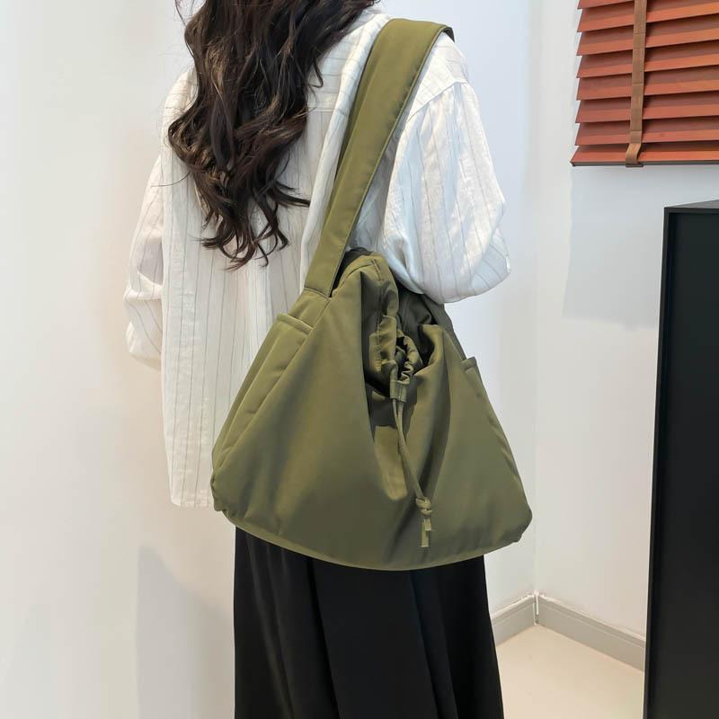 Leisure Large Capacity Bag, Women's New Fashionable Nylon Cloth Shoulder Crossbody Bag, Simple Commuting Tote Bag