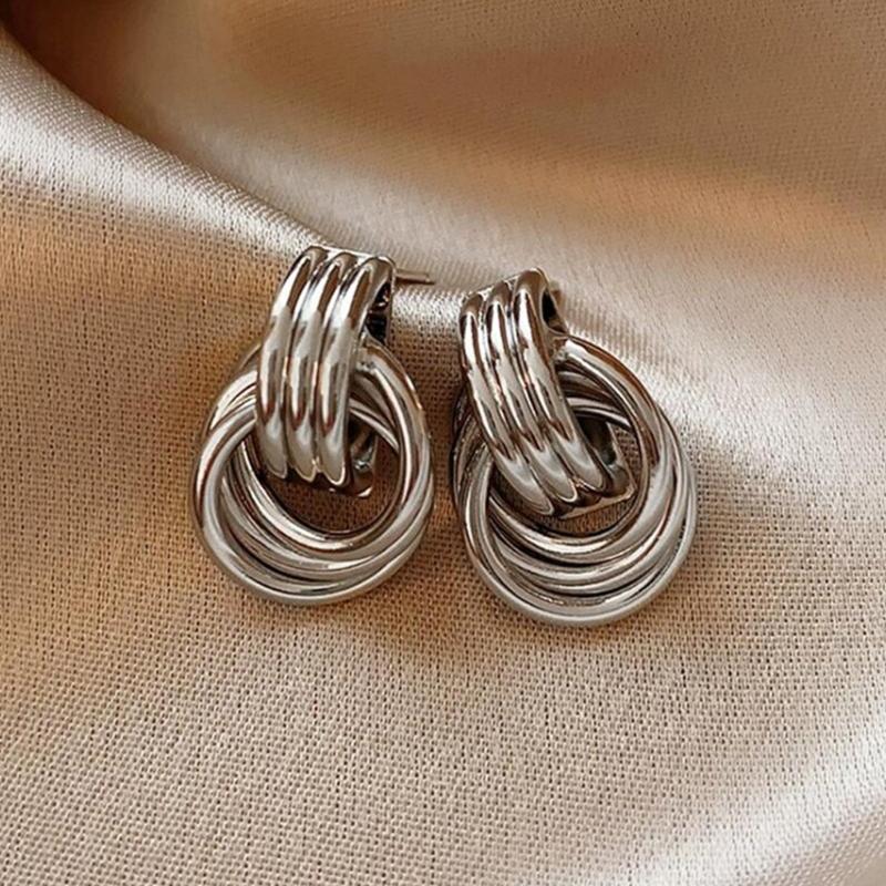 Modische Creolen Ohrringe Gold Silber Geometrische Designs Bequem zu tragen Schmuck für Frauen Modern und Elegant