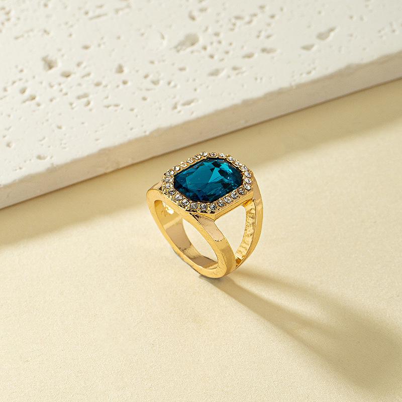 

Women s French Retro Court Style Gemstone Fashion Diamond Ring