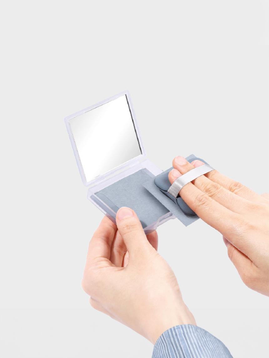 Portable Oil Blotting Paper with Puff & Mirror Compact Case 1ea