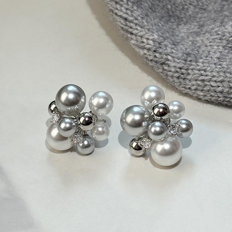 

Sterling silver needle explosive pearl earrings women s retro light luxury high-end zircon stud earrings new temperament ear jewelry