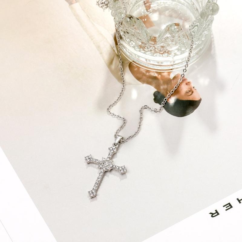 European and American Street Zircon Cross-shape Clavicle Chain Necklace Girls Light Luxury Women Niche Simple Necklace