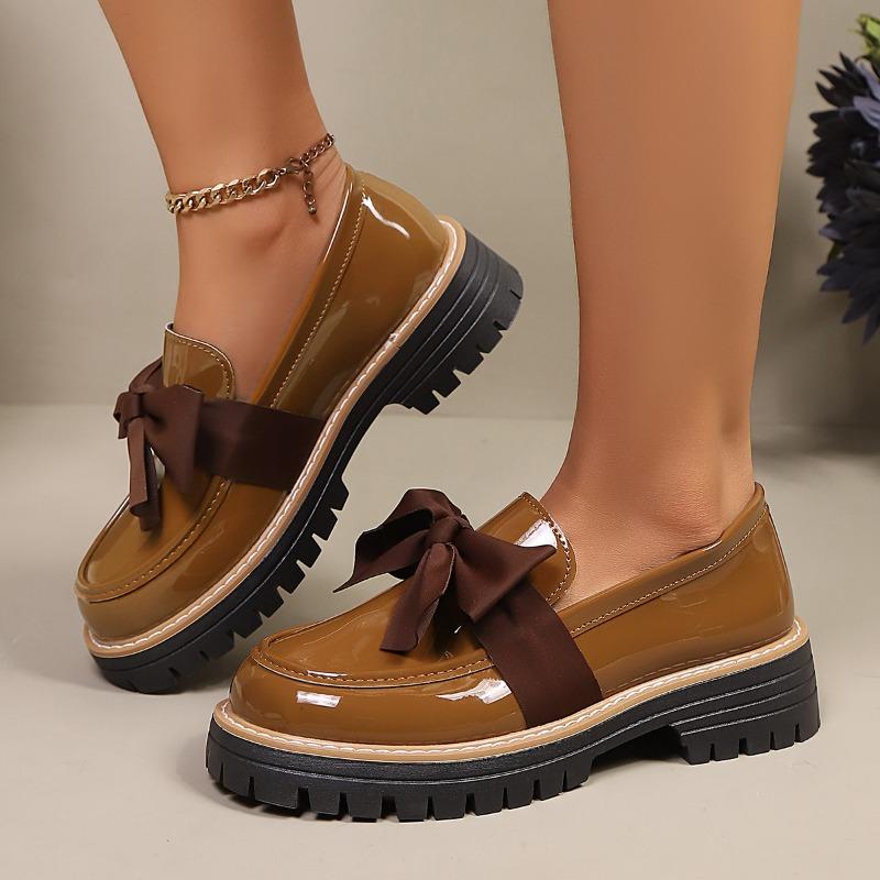 New Style Leather Shoes - Versatile Flat Women's Shoes - One-piece Slip-on Shoes