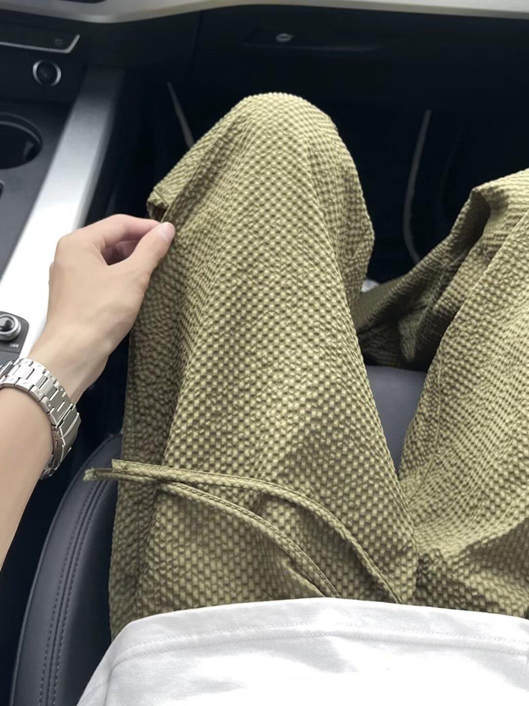 Мужские летние широкие брюки из жатой ледяной шелковой ткани, легкие, дышащие, быстросохнущие, свободные, скрывающие недостатки фигуры, повседневные M зелёный