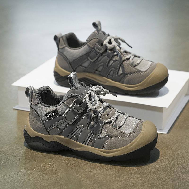 2025 autumn new children's running shoes, soft-soled sports and leisure shoes for primary and secondary school students, Korean version of foreign-st