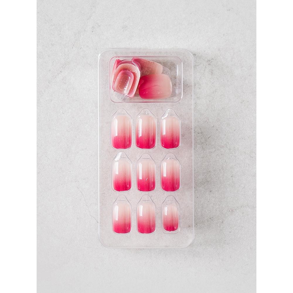 

Daiso Градиентные типсы для ногтей 16 шт. 1